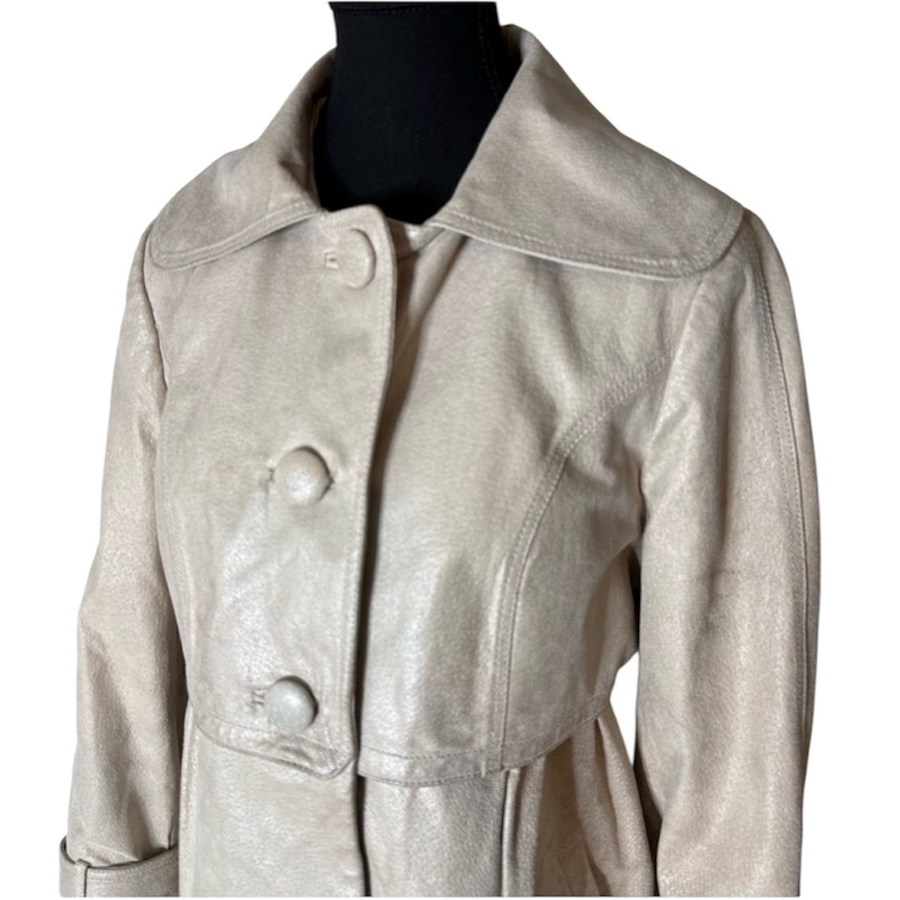 BERNARDO Cream Metallic Leather Swing Jacket Button Closure Pockets Size Medium - Picture 3 of 16